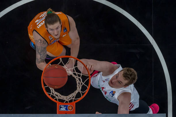 回合落后的 回合落后的